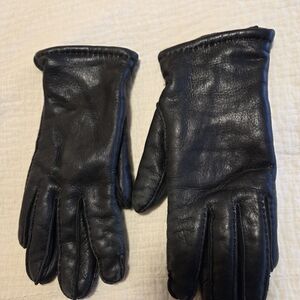 Lady's Black Leather Gloves